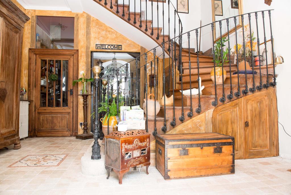 Bed and Breakfast Au Bonheur D'Alphonse Lusignan-Petit Exteriér fotografie